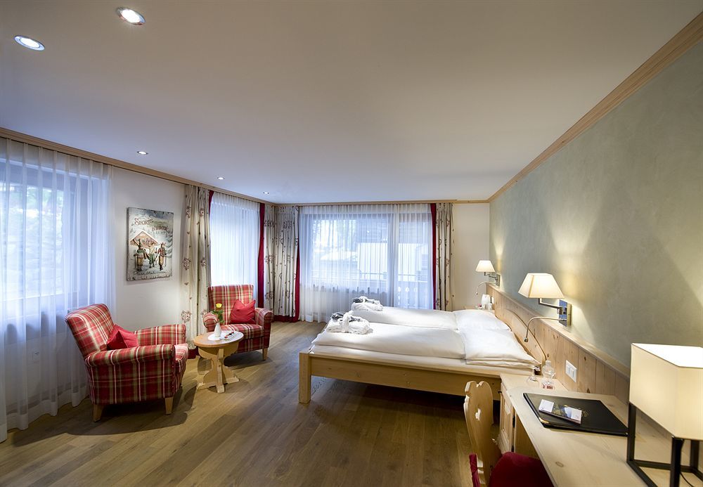 Hotel Alpina โคลสเตอร์ ภายนอก รูปภาพ